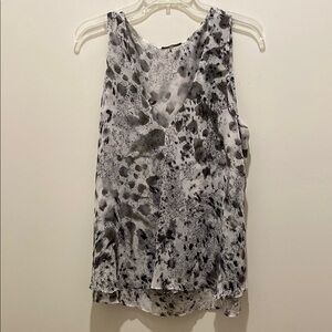Women's Black and White Sleeveless Top